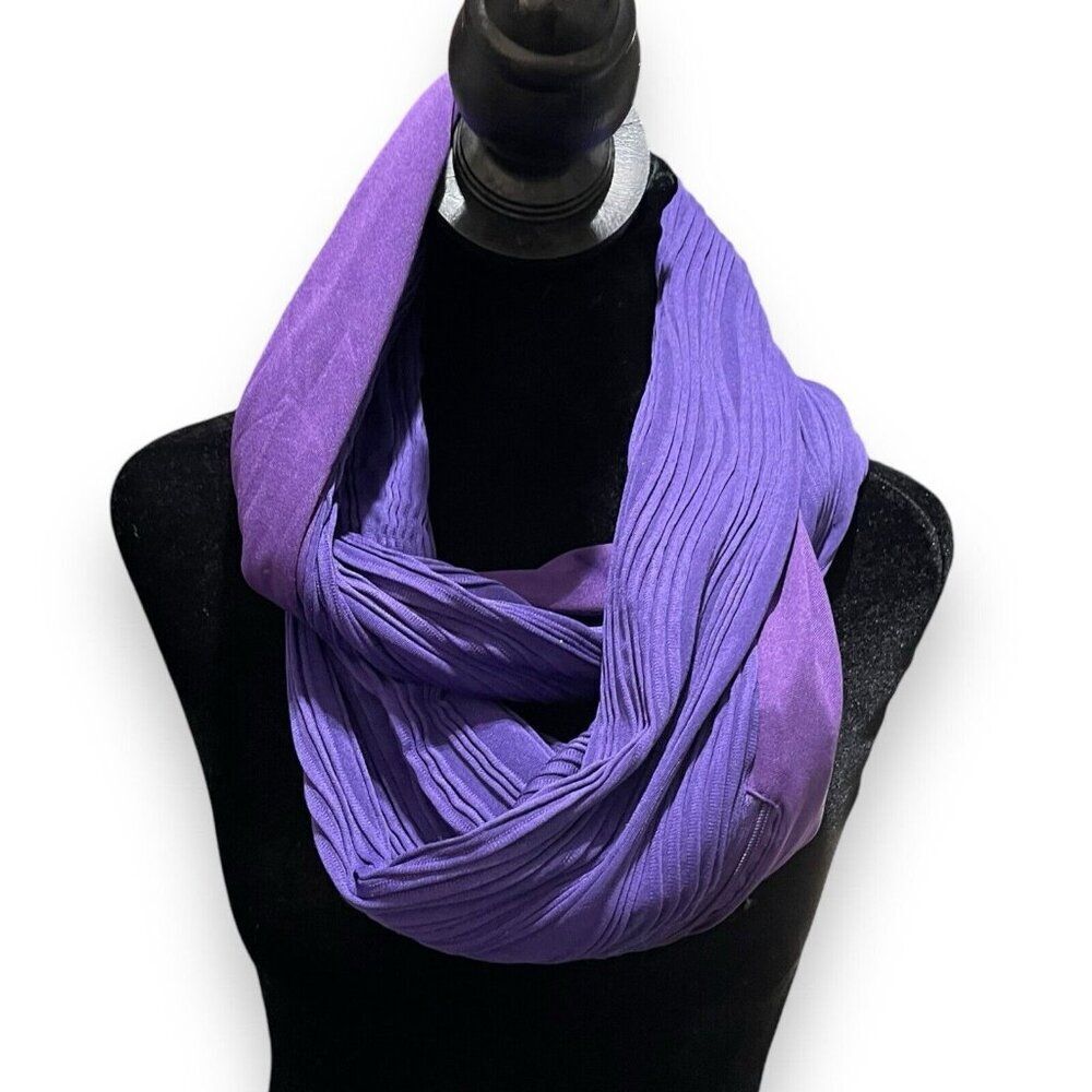 Sholdit Infinity Scarf Womens Purple Zipper Pocket Travel Casual Grunge Academia